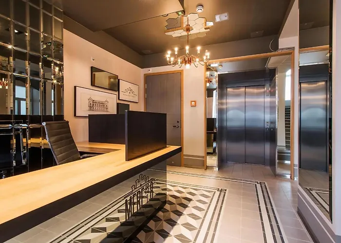 Apartment Stylish Near Old Town