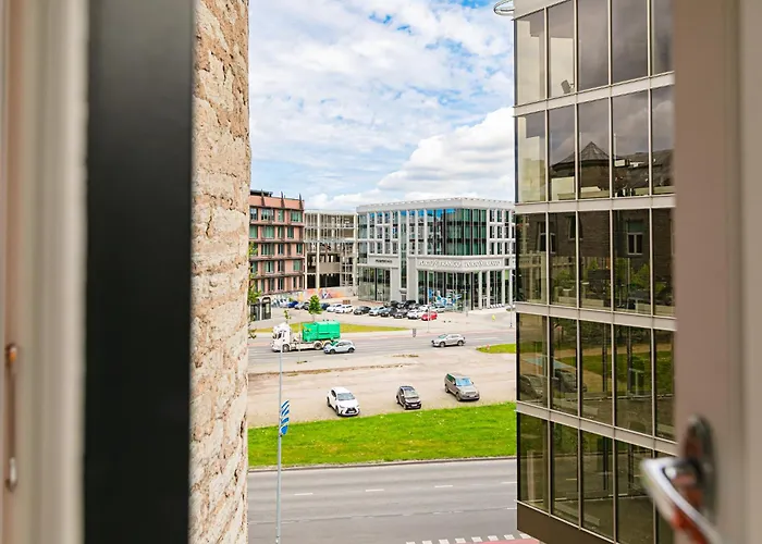 Stylish Near Old Town Apartment